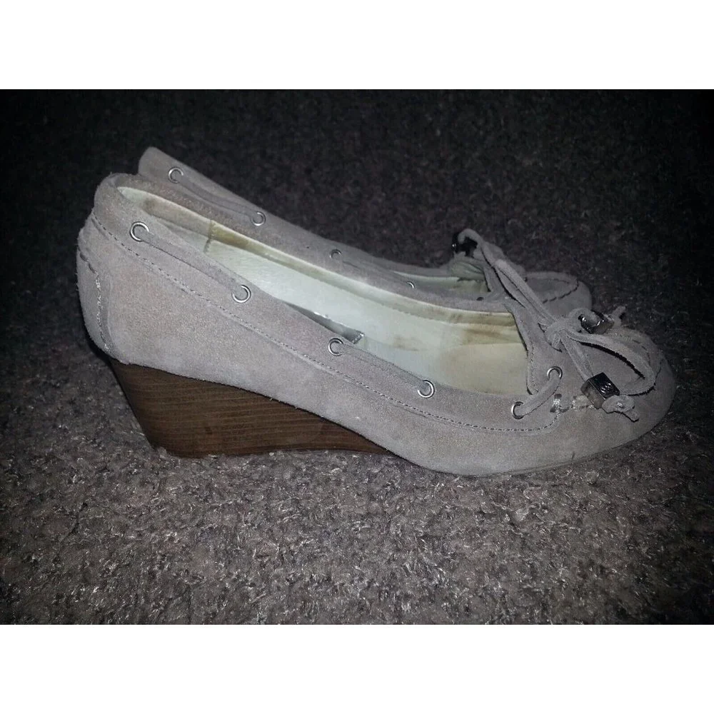 MICHAEL KORS-Beige Suede Moccasin Style Wedge Stacked Wood Heel-Sz7.5M-Excellent